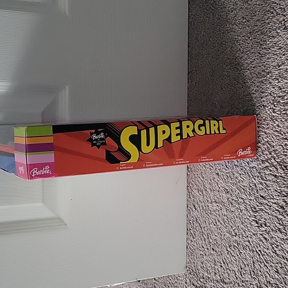Super Girl Barbie - Picture 5 of 5